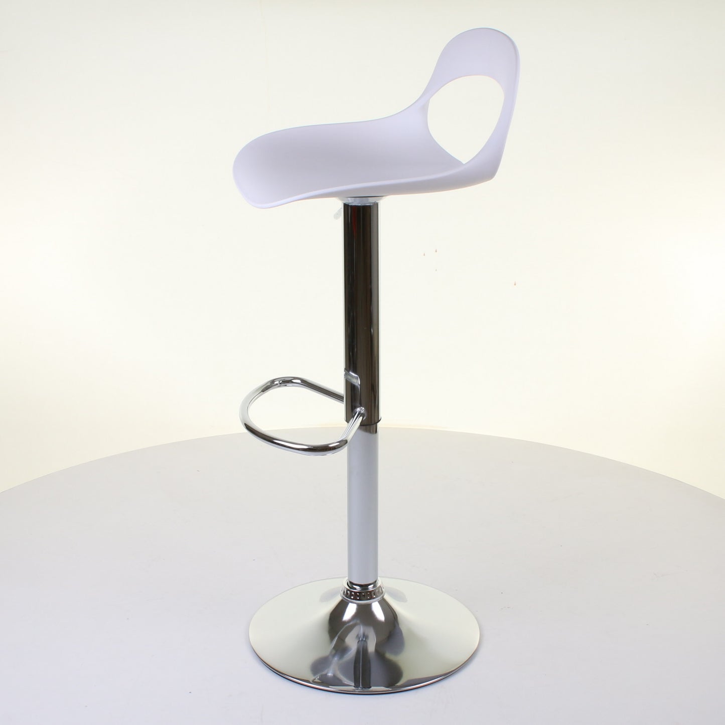 Foggia Bar Stool - White - Set of 2