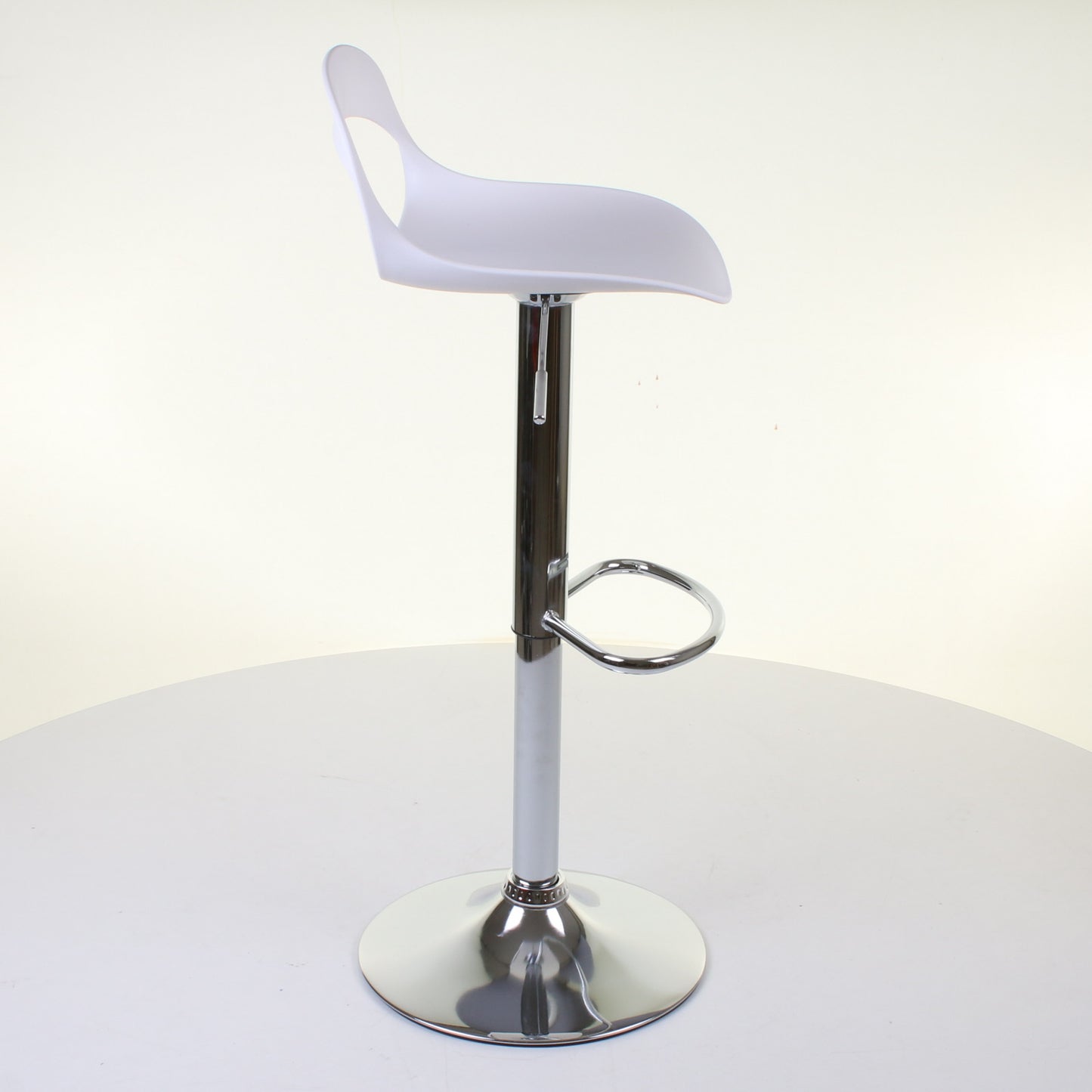 Foggia Bar Stool - White - Set of 2